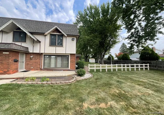 32450-barclay-sq-warren-mi-48093-6101/hzid_3ece5122