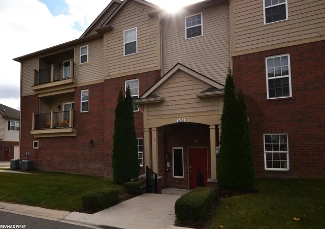 5656-flagstaff-pines-dr-408-shelby-township-mi-48317/hzid_c93b419e