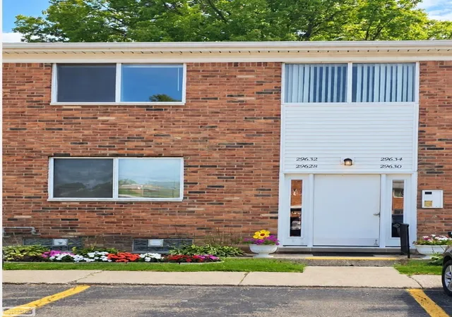 29632-hoover-rd-149-warren-mi-48093/hzid_6030353c
