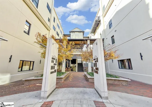 233-n-main-st-406-greenville-sc-29601/hzid_93d6c18c