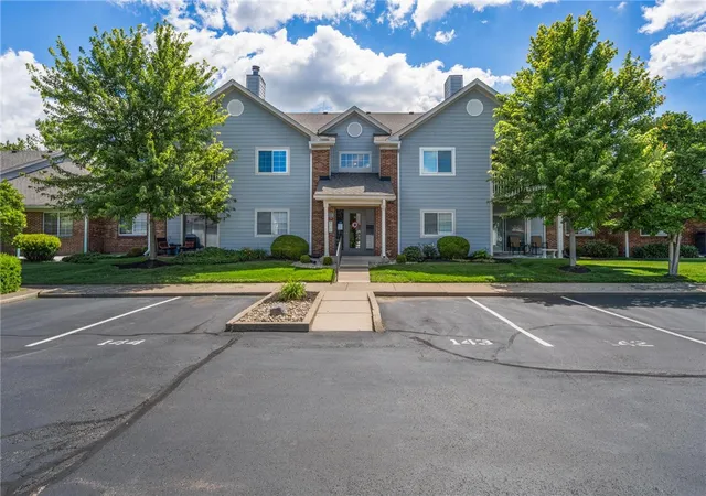 6635-brigham-sq-8-centerville-oh-45459/hzid_446ef8f5