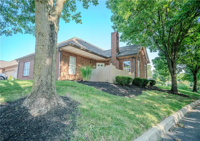 19-edinburgh-village-dr-dayton-oh-45458/hzid_d595c0e1