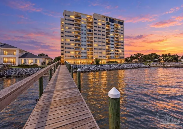 825-bayshore-dr-304-pensacola-fl-32507/hzid_c05706d6