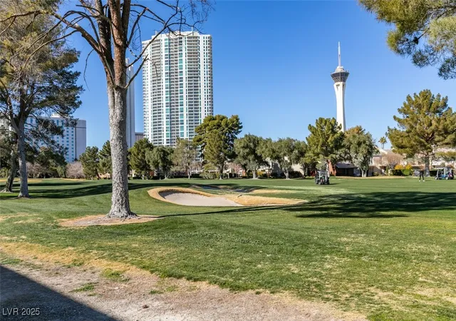 668-oakmont-ave-1715-las-vegas-nv-89109/hzid_3d42e770