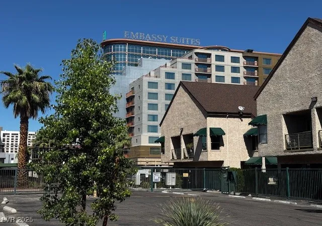 450-elm-dr-205-las-vegas-nv-89169/hzid_a01c5c0b