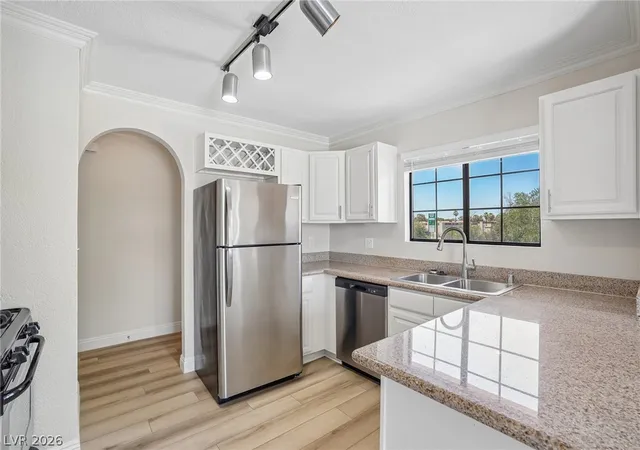 2700-n-rainbow-blvd-2136-las-vegas-nv-89108/hzid_681adbbc