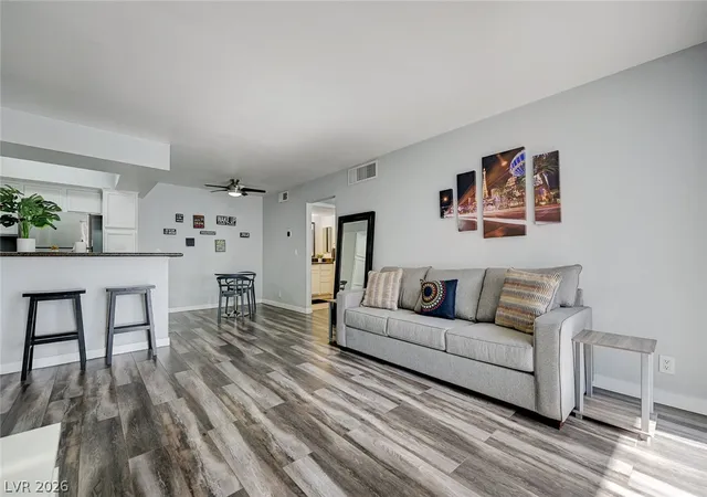 1455-e-katie-ave-d11-las-vegas-nv-89119/hzid_9d06df6e