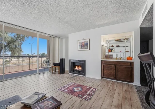 745-n-royal-crst-cir-115-las-vegas-nv-89169/hzid_316a0bf0