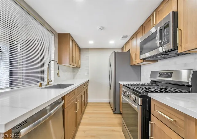 1405-vegas-valley-dr-51-las-vegas-nv-89169/hzid_42bd75b1
