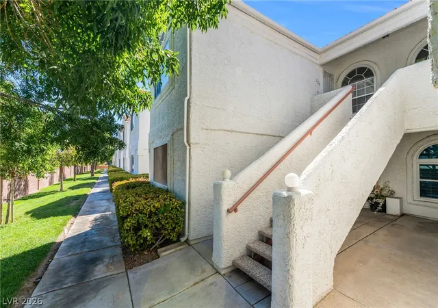 1800-edmond-st-228-las-vegas-nv-89146/hzid_b120b189