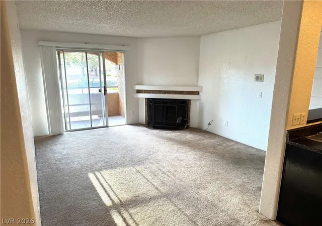 221-mission-newport-ln-206-las-vegas-nv-89107/hzid_7edfc98b