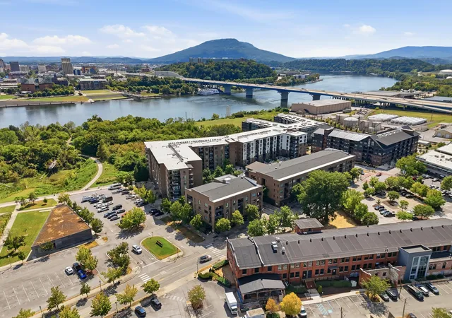 200-manufacturers-rd-246-chattanooga-tn-37405/hzid_95224d97
