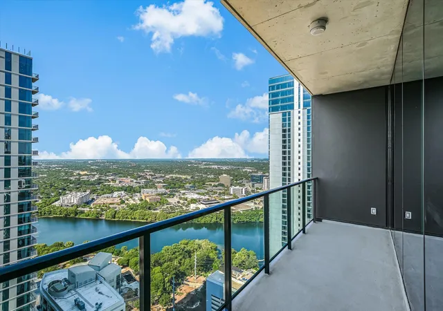 610-davis-st-3801-austin-tx-78701/hzid_e80bbcb7