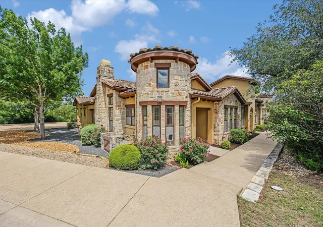 103-rivalto-cir-1-lakeway-tx-78734/hzid_54bbae53