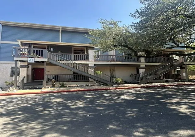 2215-post-rd-2044-austin-tx-78704/hzid_047b676c