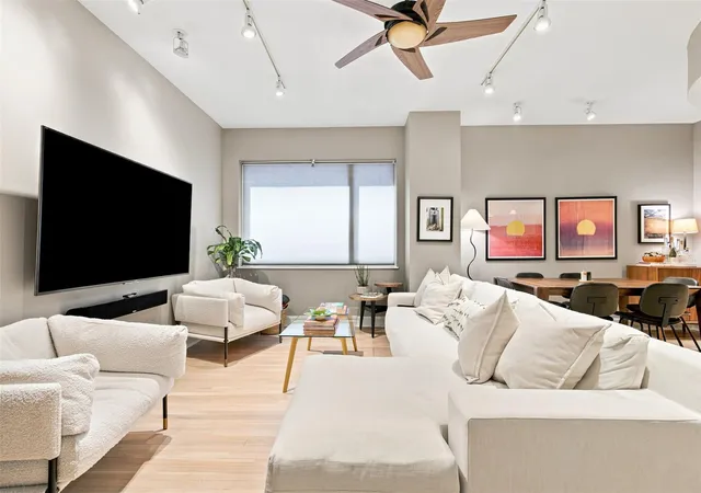 901-w-9th-street-216-austin-tx-78703/hzid_c8d7aac5