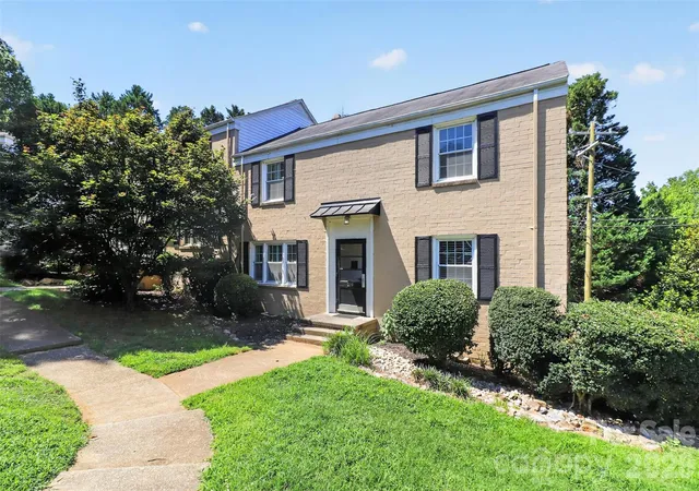 219-wakefield-dr-charlotte-nc-28209/hzid_63bb4e17