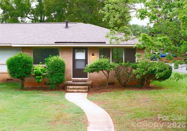4900-malibu-dr-charlotte-nc-28215/hzid_a15ca09f