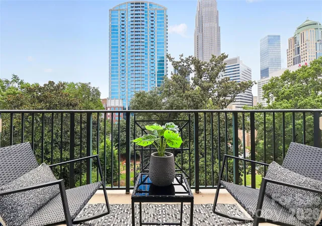 300-w-5th-street-709-charlotte-nc-28202/hzid_0f0d8c82