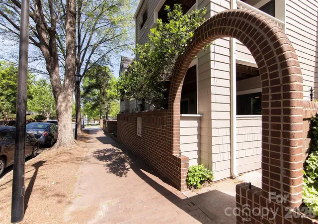 212-w-10th-street-17-charlotte-nc-28202/hzid_bb01ef13