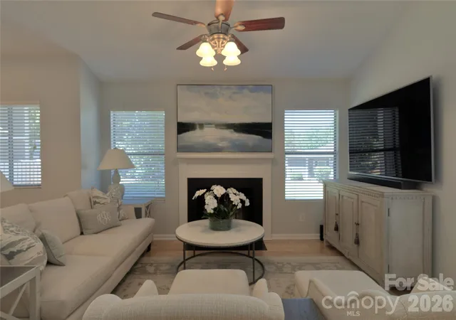 7615-woods-ln-59-cornelius-nc-28031/hzid_29771cfd