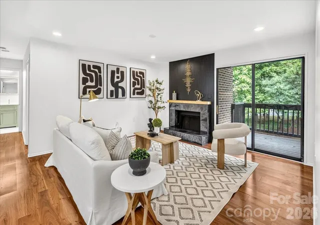 4906-sardis-rd-d-charlotte-nc-28270/hzid_8f5b579e