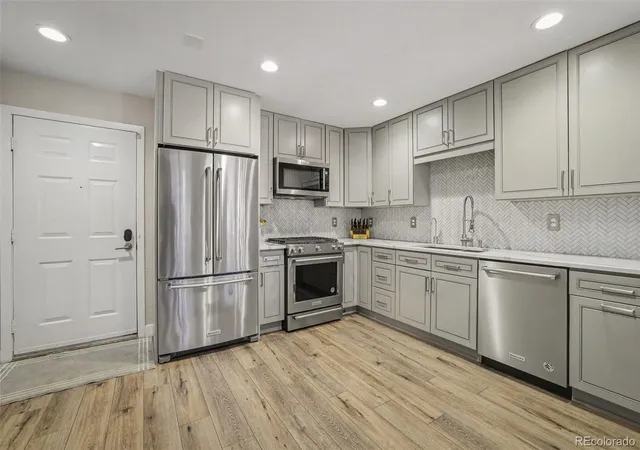 6479-s-havana-st-a-englewood-co-80111/hzid_dad80be2