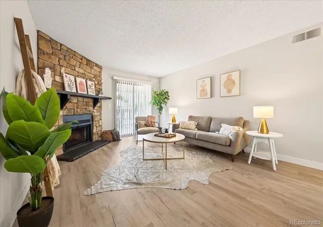 8335-fairmount-dr-7-205-denver-co-80247/hzid_2a5d0039