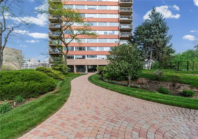 2510-grand-blvd-2701-kansas-city-mo-64108/hzid_c0f74f2f