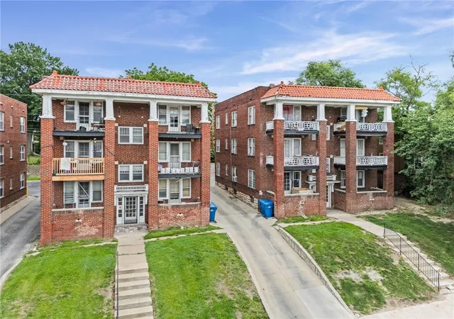 5029-5035-troost-ave-kansas-city-mo-64110/hzid_2c9741d4