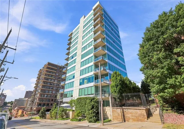 4646-broadway-st-1s-kansas-city-mo-64112/hzid_f240f7bc