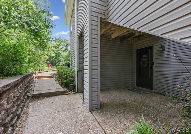 1333-prospect-village-ln-a-ballwin-mo-63021/hzid_a28d1fc2