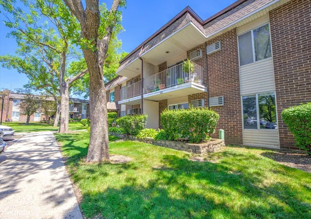 1103-miller-ln-105-buffalo-grove-il-60089/hzid_4191b387