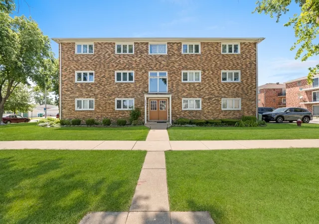 5834-w-77th-street-104-burbank-il-60459/hzid_4c855a94