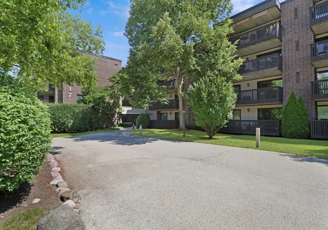 917-vose-dr-405-gurnee-il-60031/hzid_8cc0d05e