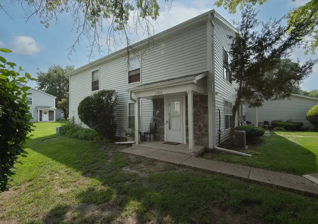 1380-n-glen-cir-b-aurora-il-60506/hzid_9f9d7798