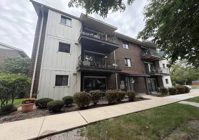 6329-175th-street-2n-tinley-park-il-60477/hzid_b39dc2d7