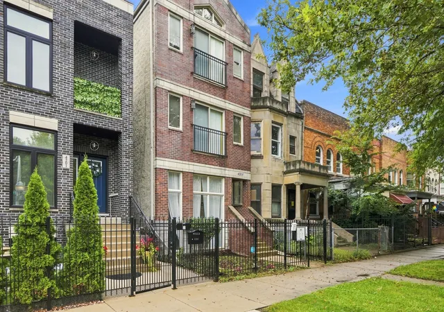 4203-s-prairie-ave-1-chicago-il-60653/hzid_4ba6d59f
