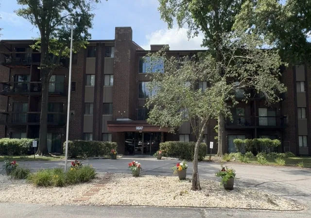14647-greenwood-rd-109-dolton-il-60419/hzid_dd7e6fde