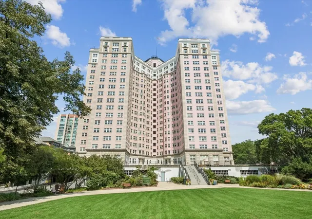 5555-n-sheridan-rd-1215a-chicago-il-60640/hzid_1ad4af87