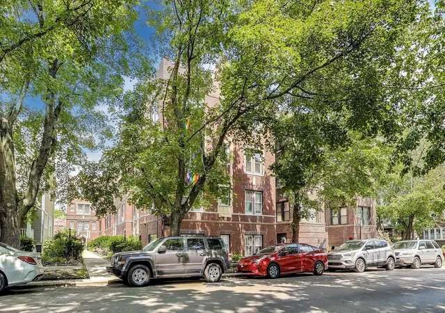 1750-w-granville-ave-2a-chicago-il-60660/hzid_d0427149