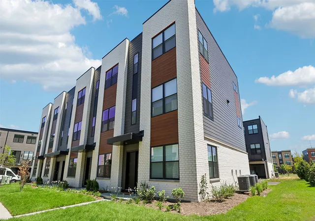 2220-waters-edge-dr-schaumburg-il-60173/hzid_c6c73838