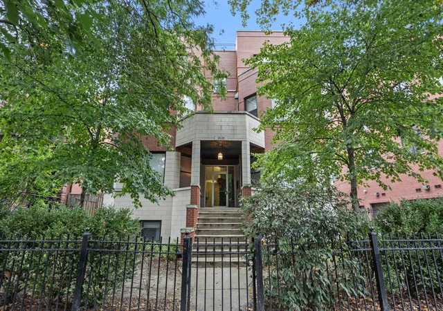 2020-w-pierce-ave-8-chicago-il-60622/hzid_1b175c4b
