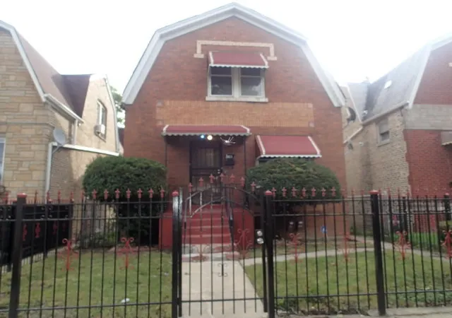 923-n-kedvale-ave-chicago-il-60651/hzid_04163ae7