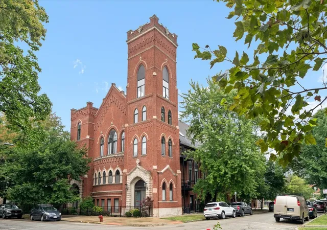 2140-n-richmond-st-7-chicago-il-60647/hzid_f6aa0491