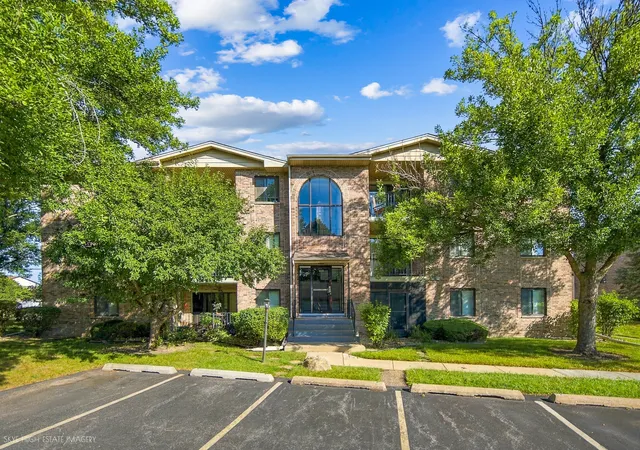 4930-134th-street-110-crestwood-il-60418/hzid_4a999ca8