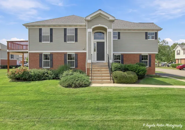 512-legend-ln-512-mchenry-il-60050/hzid_7027e12e