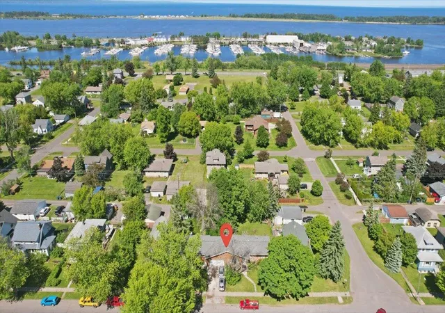 1421-e-1425-5th-st-superior-wi-54880/hzid_926cfa85