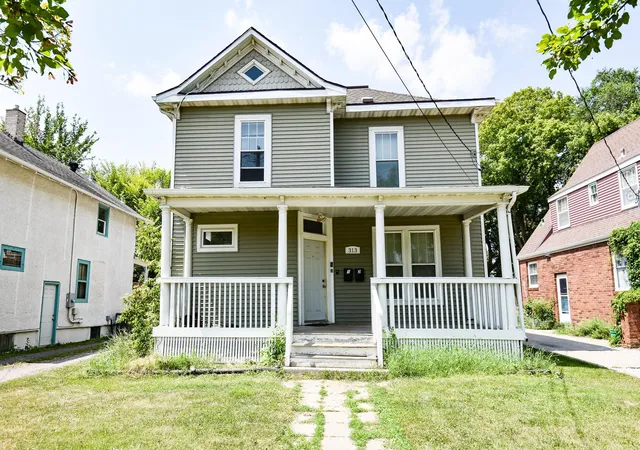 313-7th-street-s-moorhead-mn-56560/hzid_3382a7f7