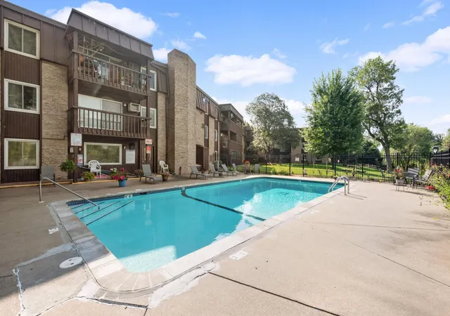 4201-lakeside-ave-n-113-minneapolis-mn-55429/hzid_c7960e6a